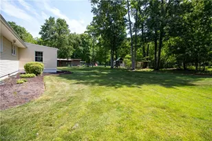 7308 Raccoon Hill Dr, Kirtland, OH 44094 - Photo 33