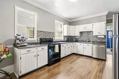 1526 Frazer Avenue NW, Canton, OH 44703 - Photo 9