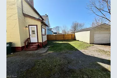 909 Clarendon Avenue SW, Canton, OH 44710 - Photo 7