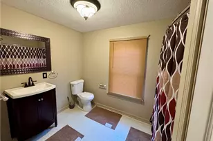 909 Clarendon Ave SW, Canton, OH 44710 - Photo 23