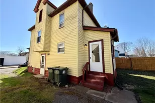 909 Clarendon Ave SW, Canton, OH 44710 - Photo 9