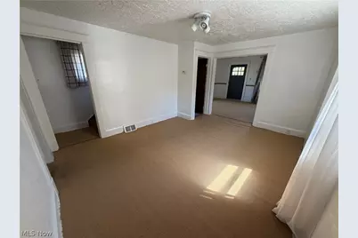 1452 Humbolt Avenue, Youngstown, OH 44502 - Photo 7