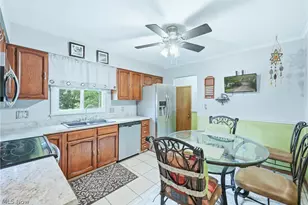 466 Wendemere Dr, Hubbard, OH 44425 - Photo 11