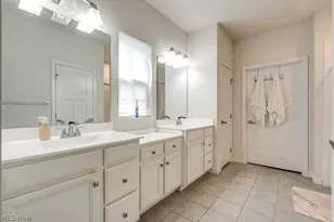 811 Robinson Dr, LaGrange, OH 44050 - Photo 13
