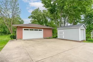 11385 William Penn Ave NE, Hartville, OH 44632 - Photo 9