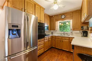11385 William Penn Ave NE, Hartville, OH 44632 - Photo 17