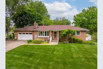 11385 William Penn Avenue NE, Hartville, OH 44632 - Photo 1