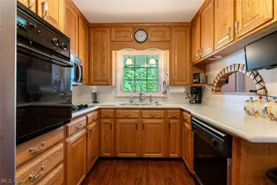 11385 William Penn Avenue NE, Hartville, OH 44632 - Photo 15