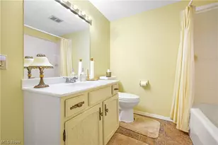 186 Court Dr, Fairlawn, OH 44333 - Photo 13