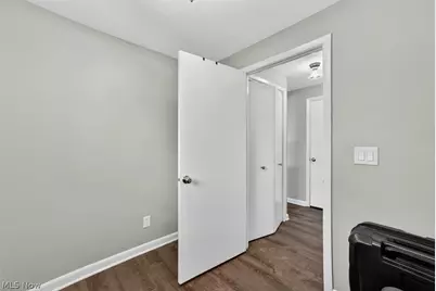 1905 Camberly Drive, Lyndhurst, OH 44124 - Photo 17