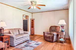 416 Martha St, Yorkville, OH 43971 - Photo 9