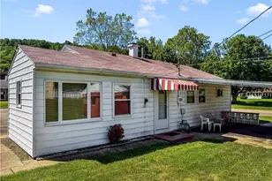 416 Martha St, Yorkville, OH 43971 - Photo 5