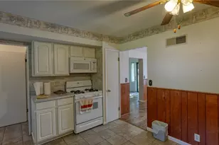 63075 Ridgewood Dr, Cambridge, OH 43725 - Photo 11