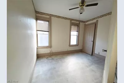 37 N 4th Street, Martins Ferry, OH 43935 - Photo 9