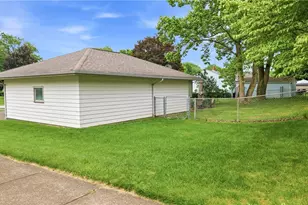 3195 Sunnybrooke Dr, Youngstown, OH 44511 - Photo 29