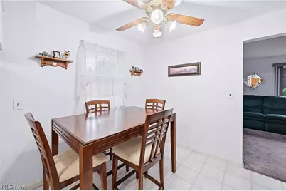 3195 Sunnybrooke Drive, Youngstown, OH 44511 - Photo 9