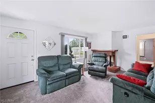 3195 Sunnybrooke Dr, Youngstown, OH 44511 - Photo 5