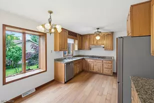 951 S Azalea Blvd, Barberton, OH 44203 - Photo 21