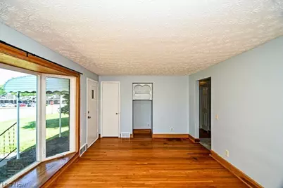 5011 W Boulevard NW, Canton, OH 44718 - Photo 7