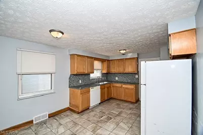 5011 W Boulevard NW, Canton, OH 44718 - Photo 9