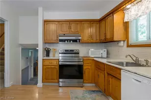 23630 Carriage Ln, North Olmsted, OH 44070 - Photo 21
