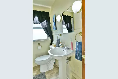 394 Meadowbrook Avenue SE, Warren, OH 44483 - Photo 39