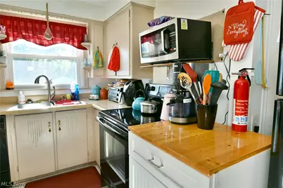 394 Meadowbrook Avenue SE, Warren, OH 44483 - Photo 21