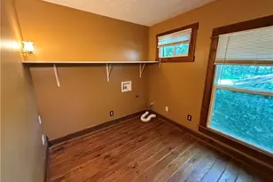 1076 Ackley St, Akron, OH 44306 - Photo 11