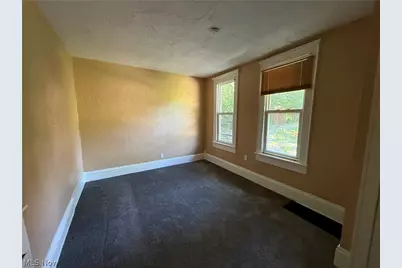 1076 Ackley Street, Akron, OH 44306 - Photo 11