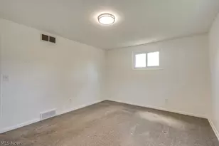 1704 Plymouth Knoll Ave NW, Massillon, OH 44646 - Photo 21