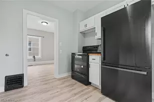 1010 Sawyer Ave, Akron, OH 44310 - Photo 7