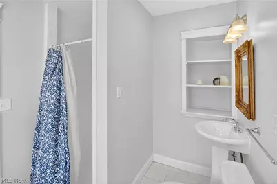 11015 Wade Park Avenue, Loveland, OH 44106 - Photo 21