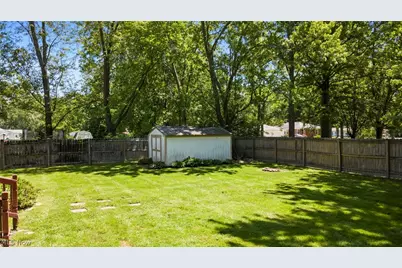8860 Evergreen Drive, Mentor, OH 44060 - Photo 29
