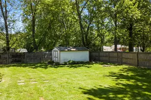 8860 Evergreen Dr, Mentor, OH 44060 - Photo 29