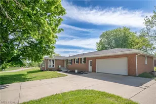 4544 Lakeknoll St, Louisville, OH 44641 - Photo 45