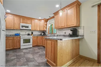 4250 Herr Fieldhouse Road, Worthington, OH 44470 - Photo 9