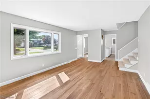 317 E 312th St, Willowick, OH 44095 - Photo 13