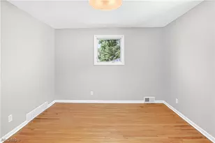 317 E 312th St, Willowick, OH 44095 - Photo 15