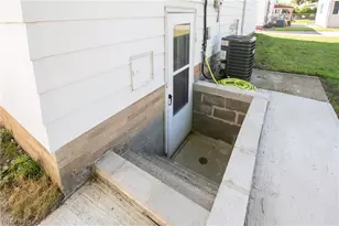 317 E 312th St, Willowick, OH 44095 - Photo 29