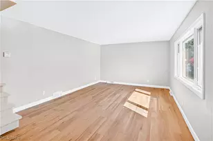 317 E 312th St, Willowick, OH 44095 - Photo 11