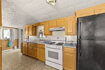 41511 Hazelwood Street, Elyria, OH 44035 - Photo 5