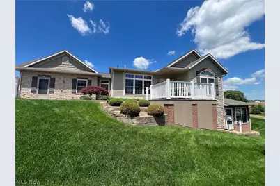 203 Heritage Crossing SE, Sugarcreek, OH 44681 - Photo 5