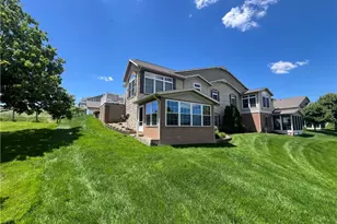 203 Heritage Crossing SE, Sugarcreek, OH 44681 - Photo 7