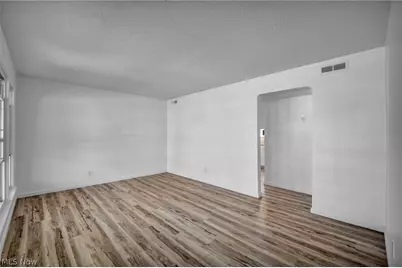 424 E 308th Street, Willowick, OH 44095 - Photo 29