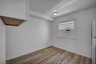 424 E 308th St, Willowick, OH 44095 - Photo 17