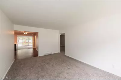 3862 & 3866 Seneca Street, Stow, OH 44224 - Photo 3