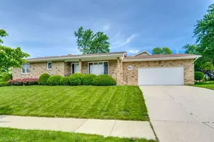 317 E Linwood Ave, Akron, OH 44301 - Photo 1