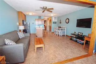 230 W Lakeshore Dr, Port Clinton, OH 43452 - Photo 9