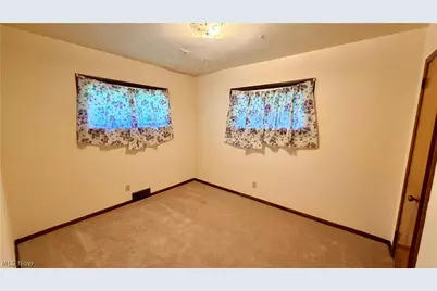 1101 Fess Avenue, Akron, OH 44307 - Photo 7