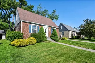 208 Longfellow St, Elyria, OH 44035 - Photo 3